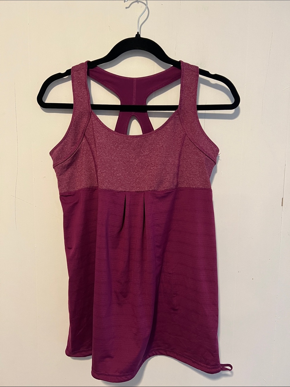 Racerback Tank Top in Deep Berry Size M 0904264
